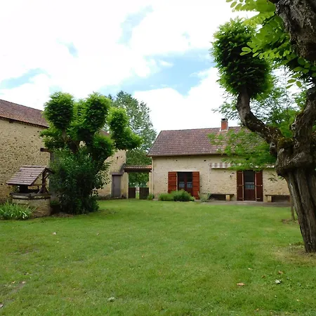 Les Salveyries En Dordogne Avec Piscine Et Grands Espaces Holiday home