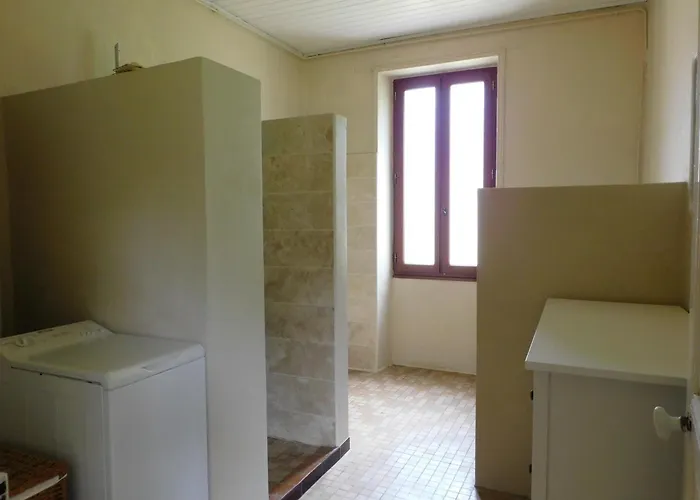 Les Salveyries En Dordogne Avec Piscine Et Grands Espaces Tatil Evi *